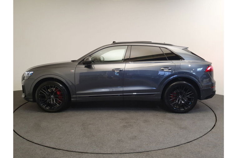 Audi Q8 55 TFSI e quattro Pro Line S Competition Panorama dak, 22", Luchtvering, B&O, Elektrische trekhaak