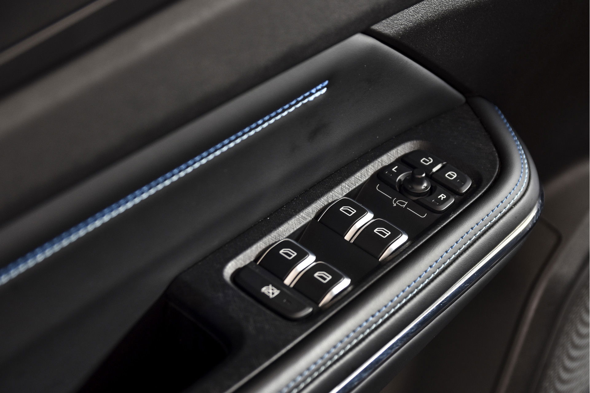 Lynk & Co - 01