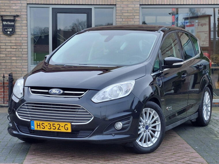 Foto van Ford C-MAX 2.0 Hybrid Titanium+