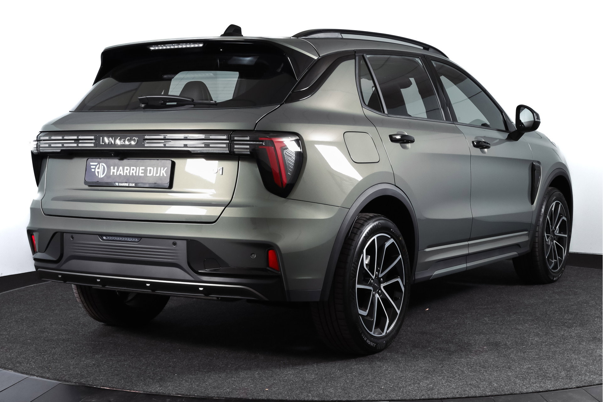 Lynk & Co - 01