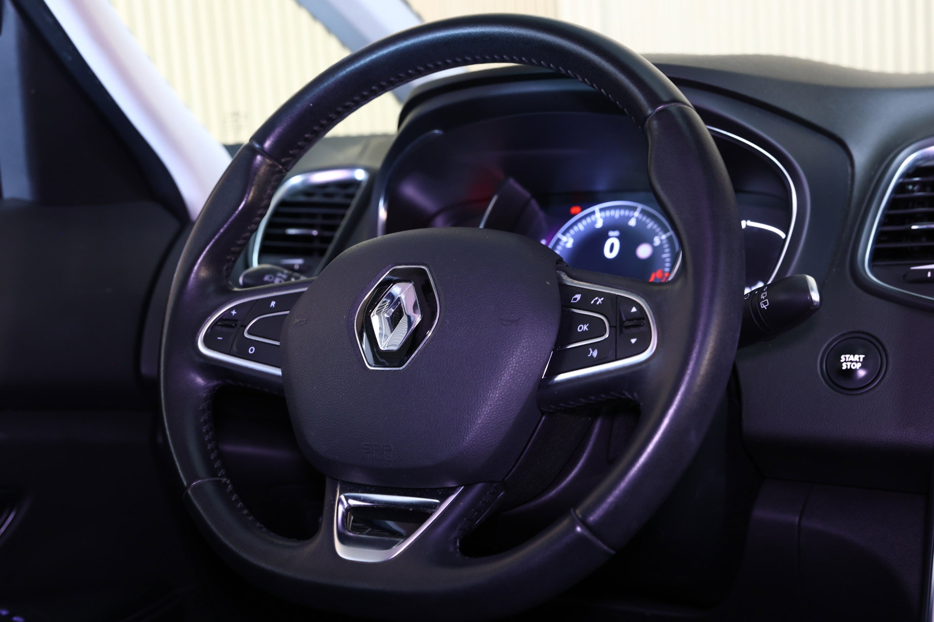 Renault 1.2 TCe Intens AVM LED NAVI CRUISE CLIMA KEYLESS PDC BT THAAK "17 - foto 31