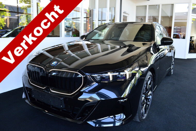 Foto van BMW 5 Serie Touring 550e xDrive Hybride M-Sport Pro | G61 Vol !!