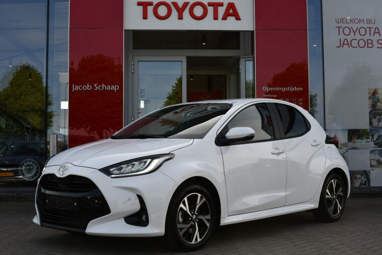 Foto van Toyota Yaris 1.5 Hybrid 115 First Edition Limited Automaat 116pk