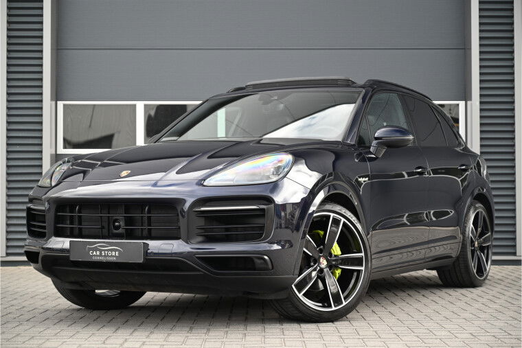 Foto van Porsche Cayenne 3.0 E-Hybrid 462 PK / SPORT DESIGN / PANO / SPORT CHRONO / BOSE / MEMORY / SFEERVERLICHTING / 22"