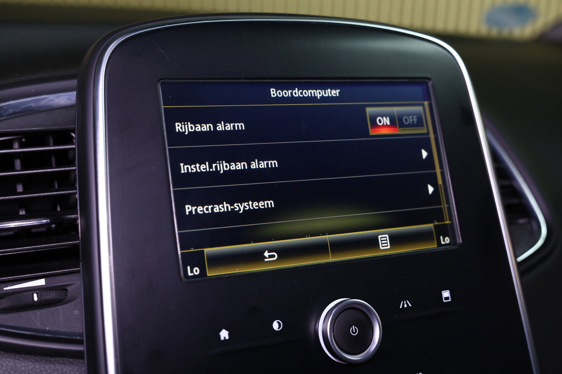 Renault 1.2 TCe Intens AVM LED NAVI CRUISE CLIMA KEYLESS PDC BT THAAK "17 - foto 18
