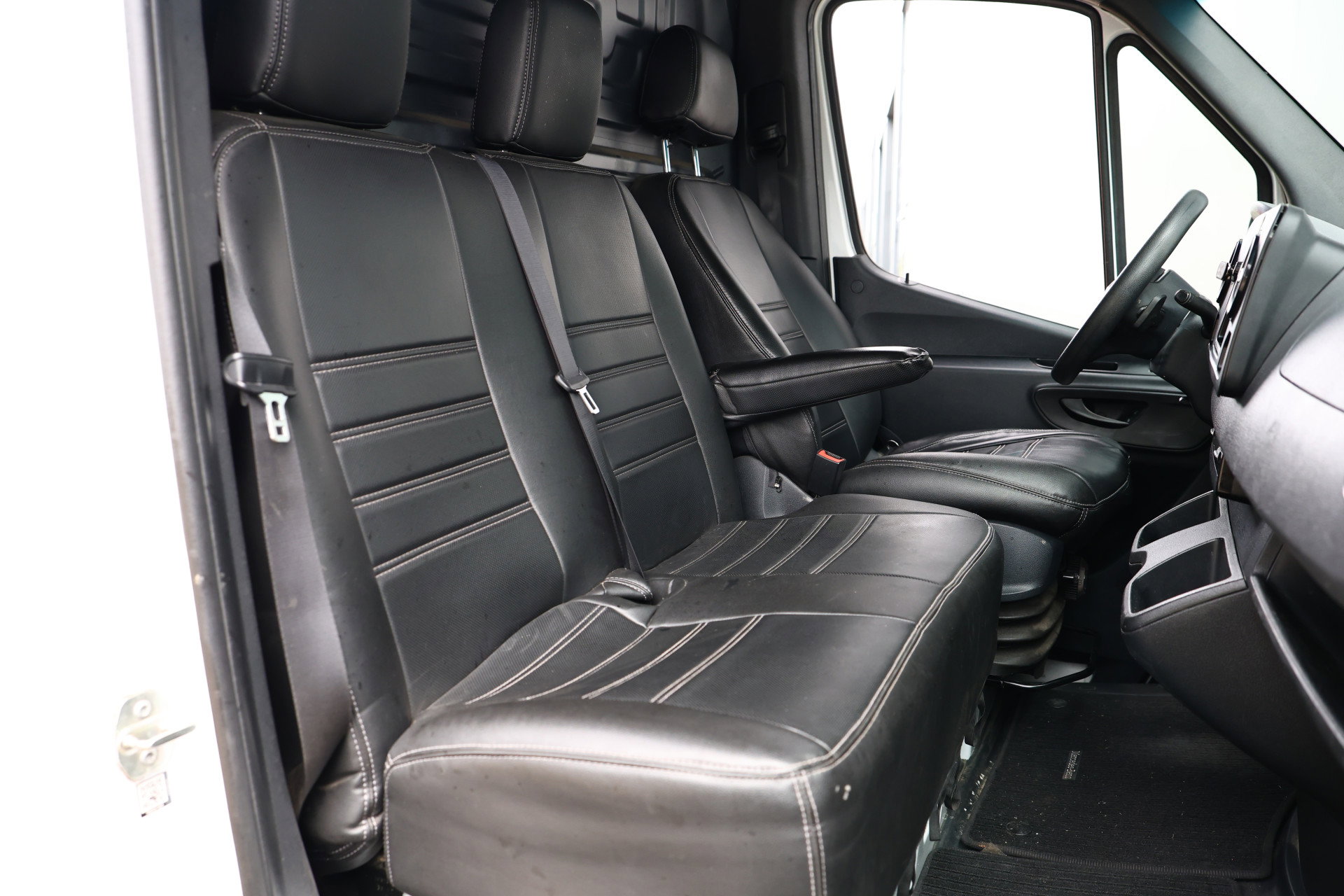 Mercedes-Benz 315 1.9 CDI L1H2 AVM AUTOMAAT AIRCO KEYLESS START CRUISE BT EX BTW! - foto 30
