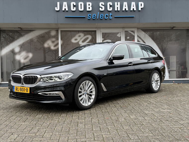 Foto van BMW 5 Serie Touring 520i High Executive Luxury Automaat