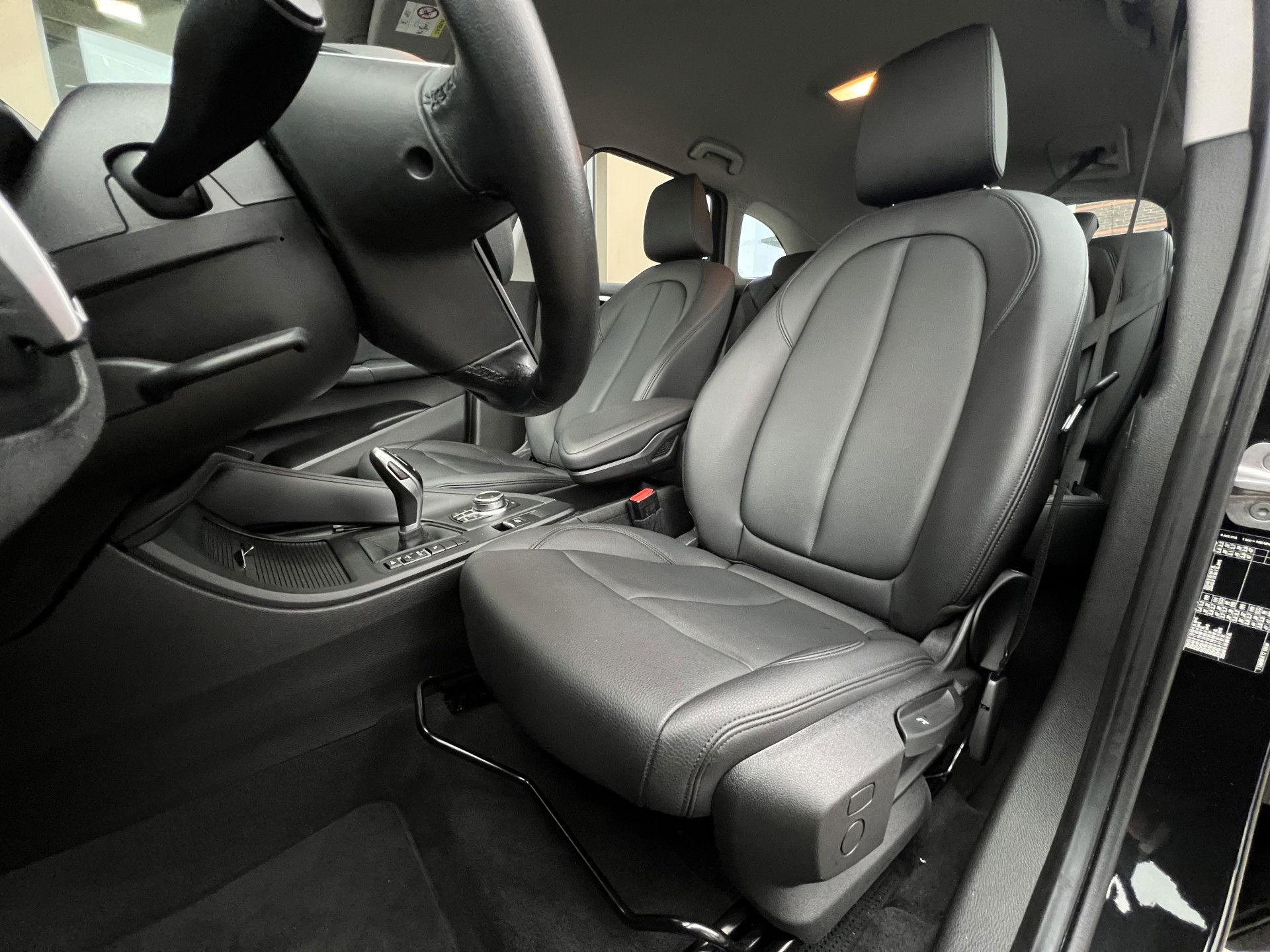 BMW X1 sDrive18i Executive Autobedrijf Schippers, Rijssen & Zuna