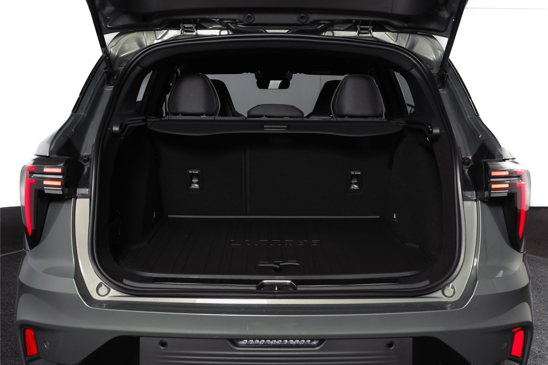 Lynk & Co - 01