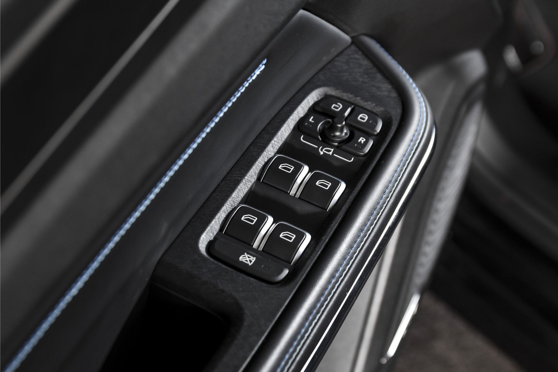Lynk & Co - 01