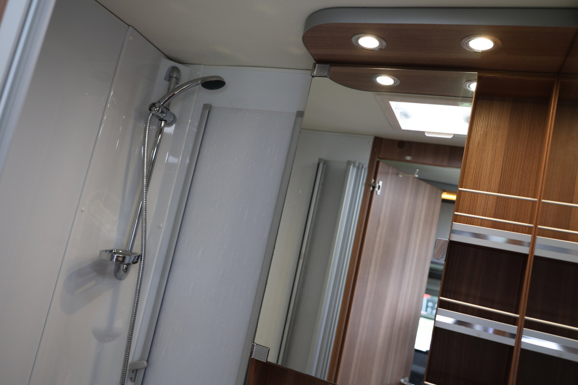 Weinsberg R57 PEPPER EDITION CAMPER NAV CAMERA 42000 km !! CRUISE '17 - foto 13