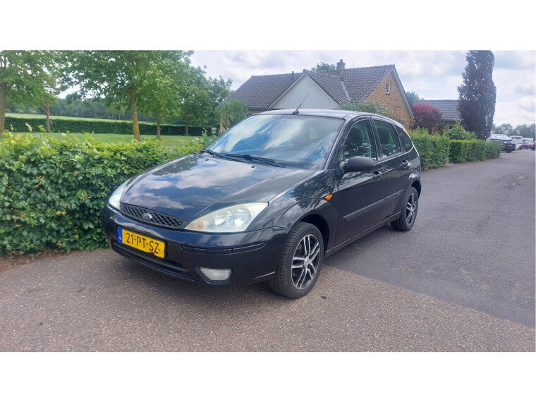 Foto van Ford Focus 1.6-16V Futura