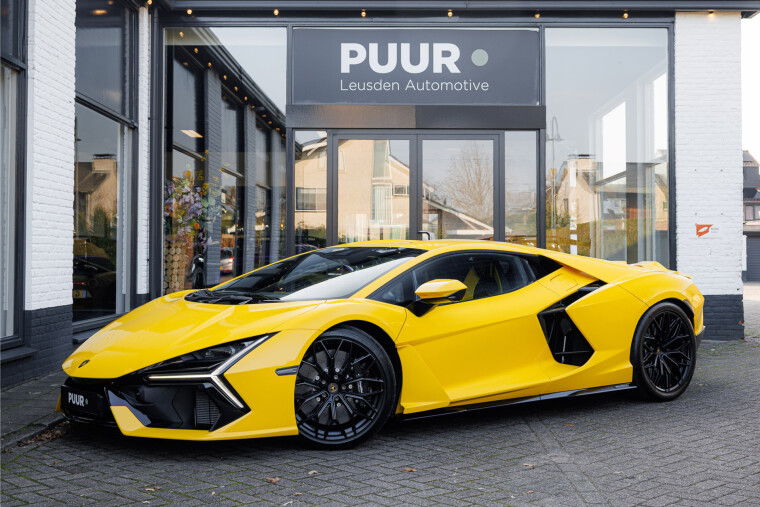 Lamborghini Revuelto