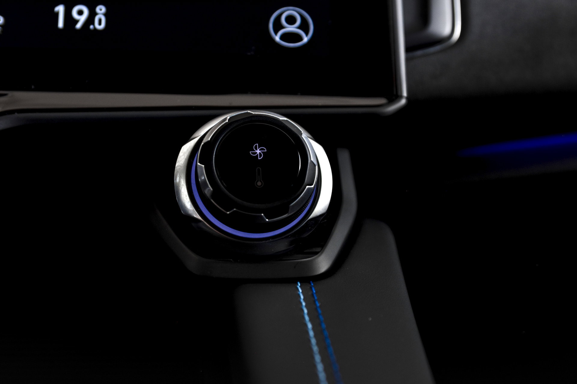 Lynk & Co - 01