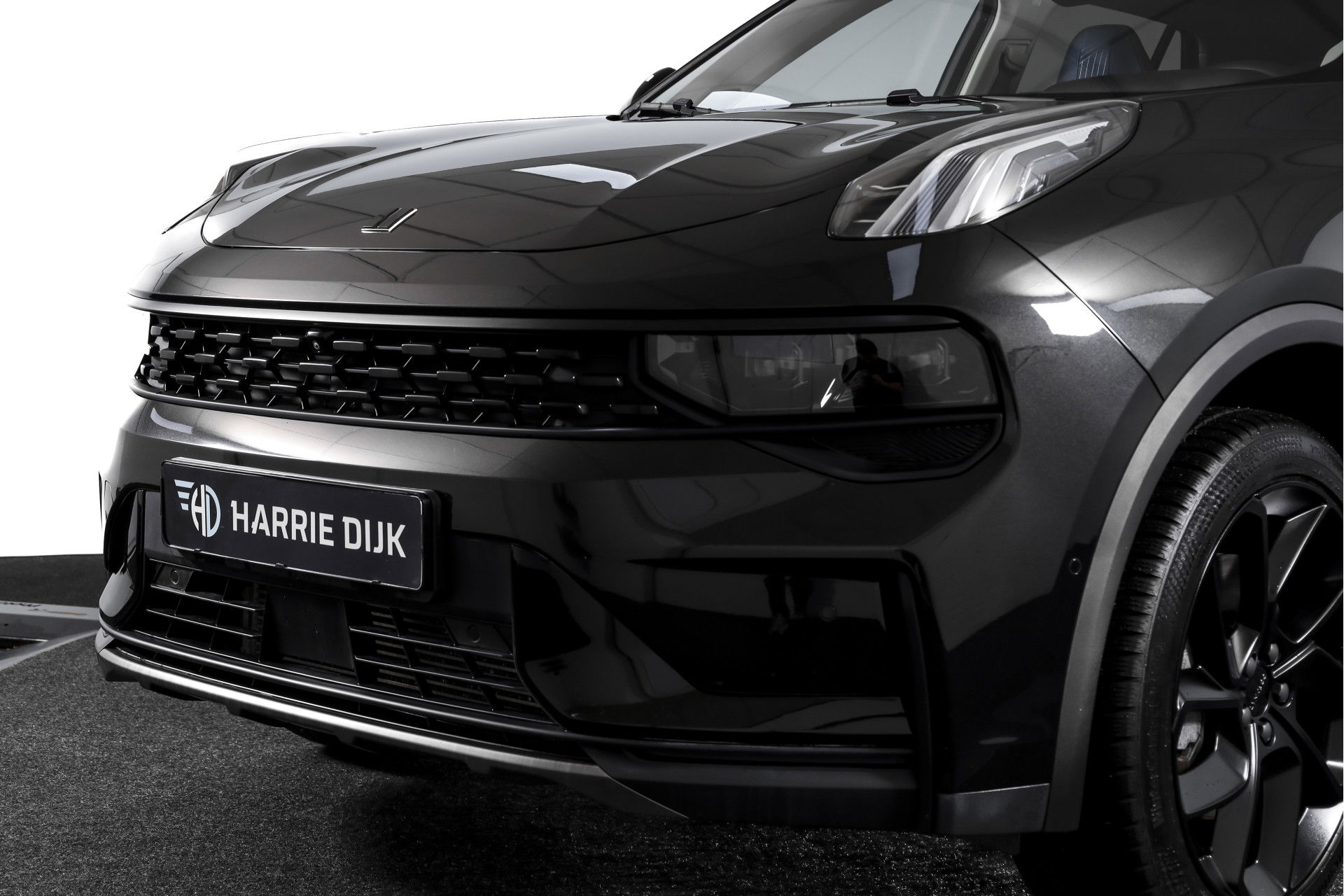 Lynk & Co - 01