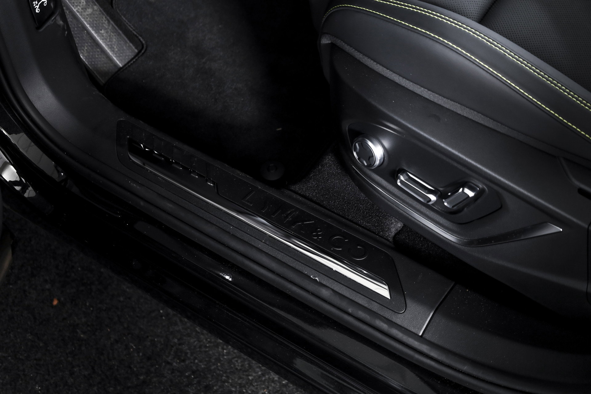 Lynk & Co - 01