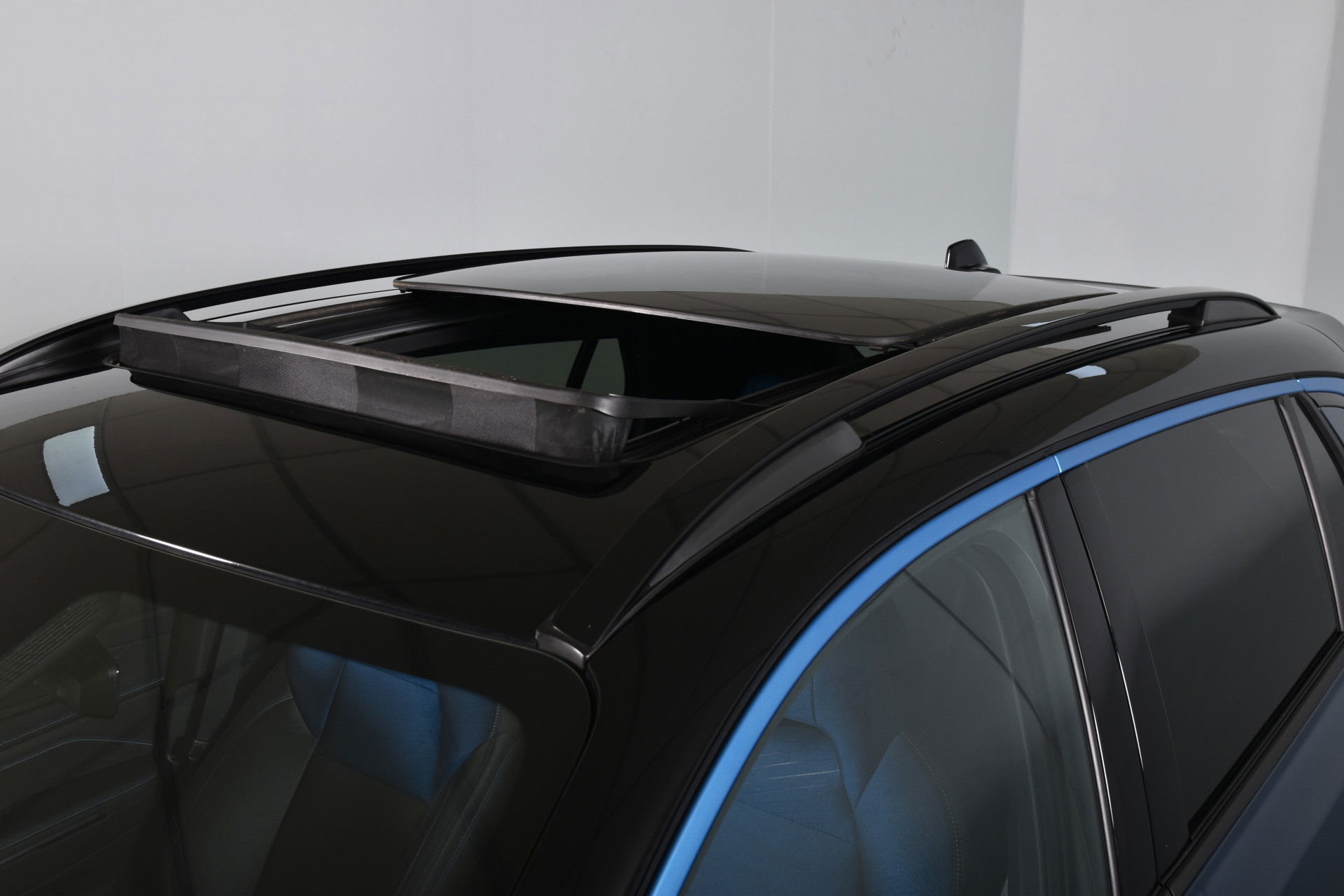 Lynk & Co - 01