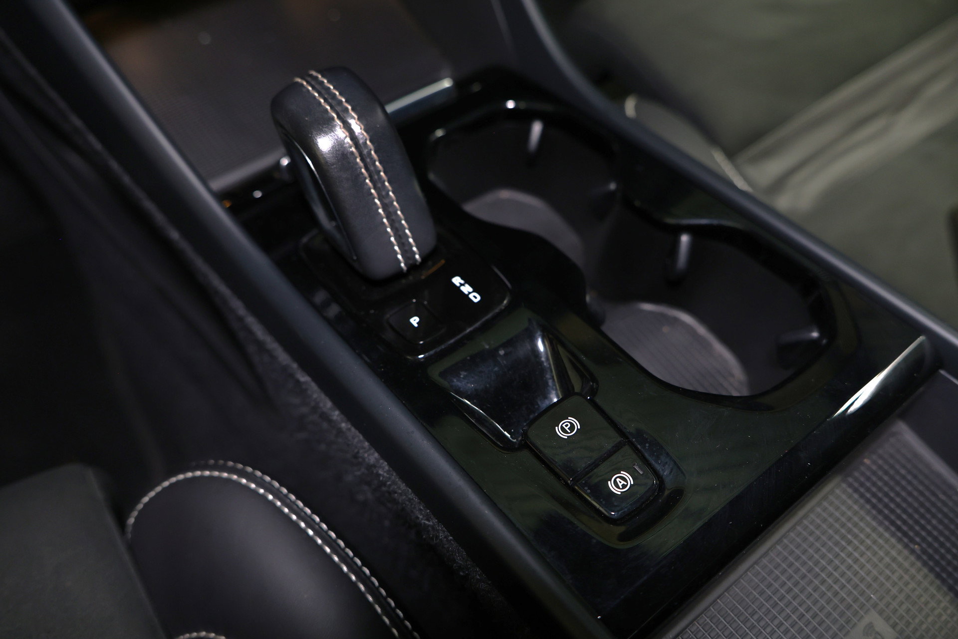 Volvo 1.5 T5 Recharge R-Design AVM H&K CARPLAY MEMORY NAVI CLIMA ACC CAMERA STOELVW '22 - foto 31