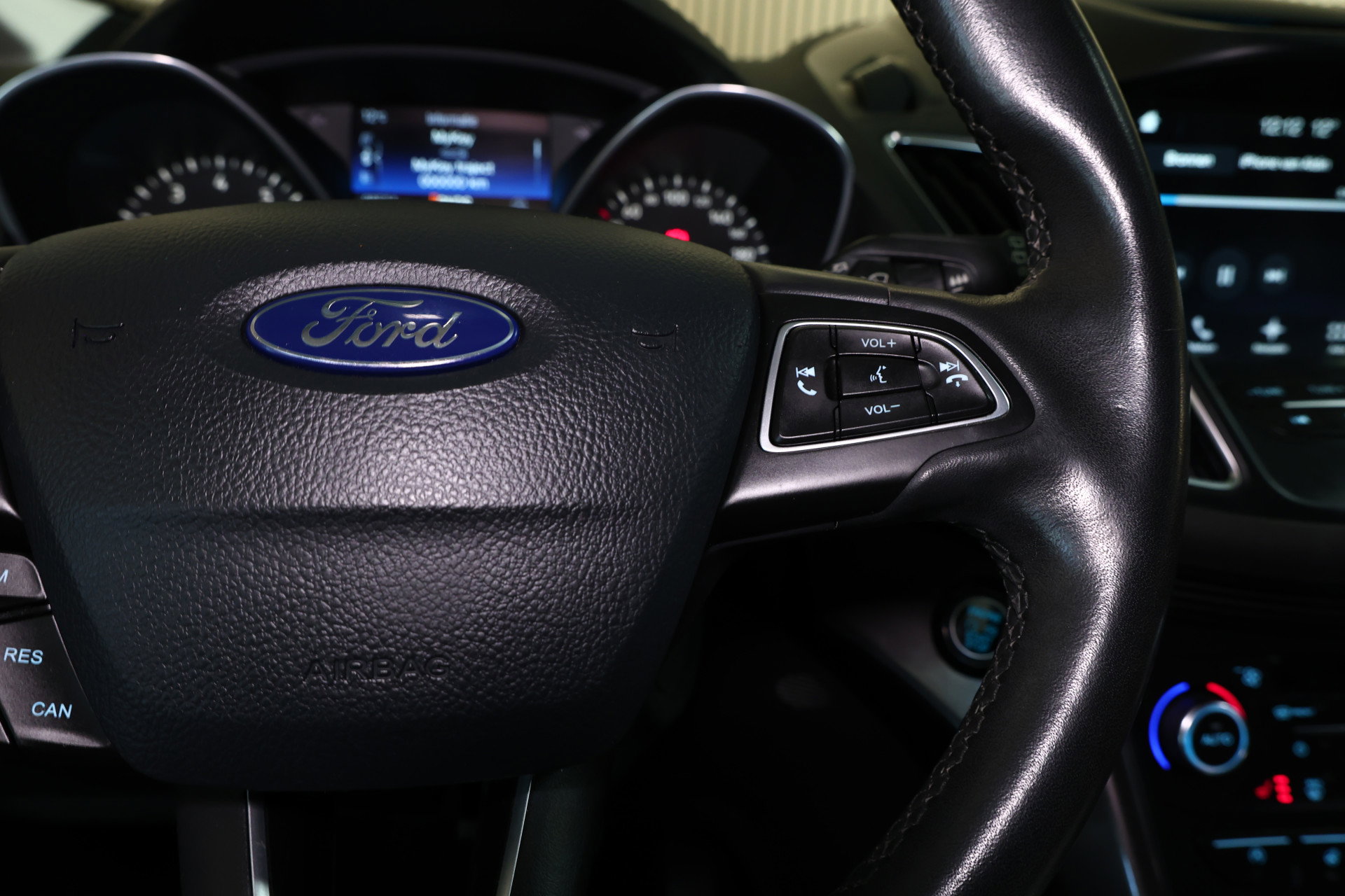Ford 1.5 Titanium AUTOMAAT NAVI STOELVW KEYLS PDC CRUISE BT '17 - foto 16