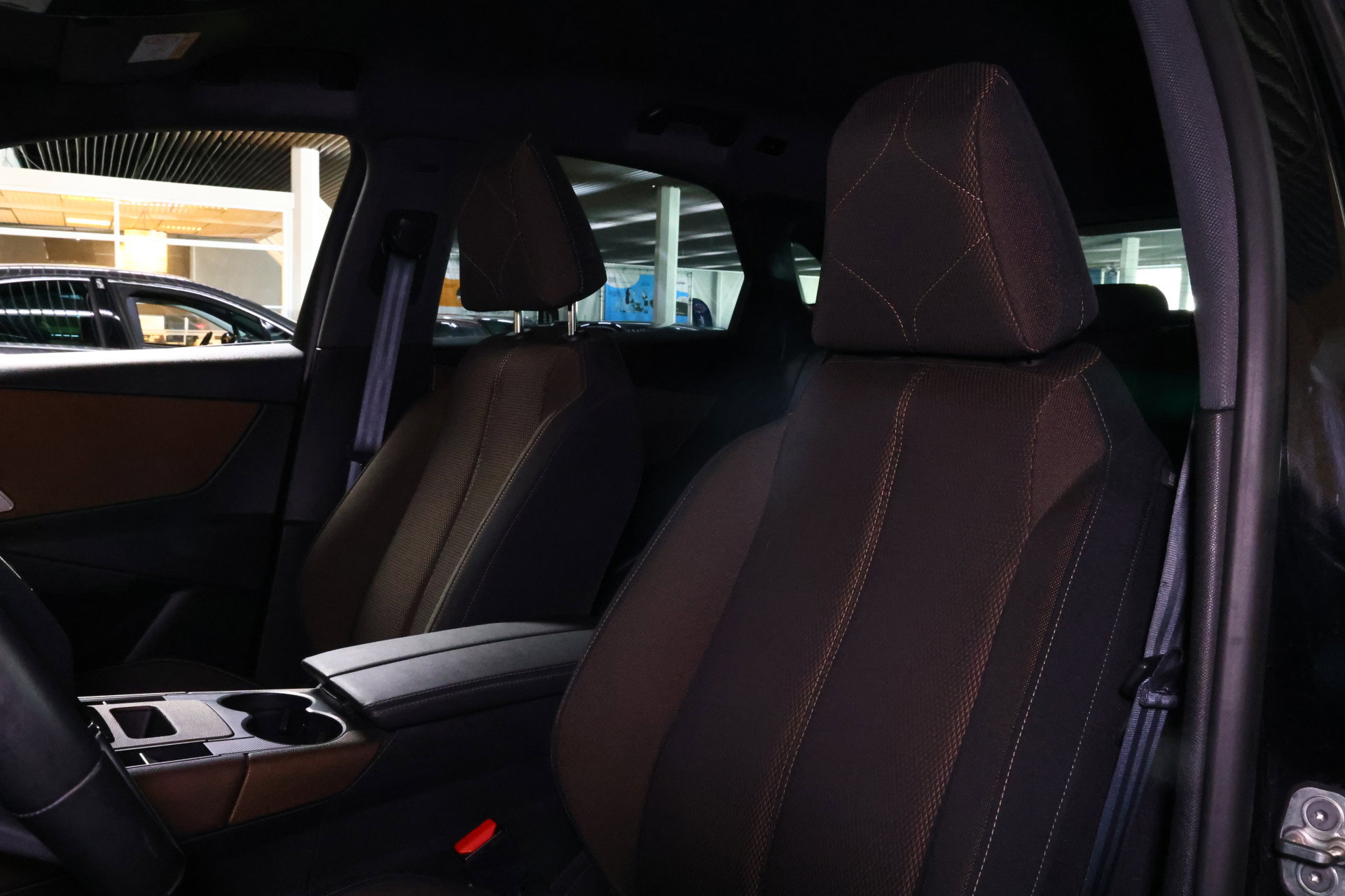 DS Crossback 1.6 PureTech Be Chic AVM AUTOM NAVI CLIMA CARPLAY CRUISE '20 - foto 25