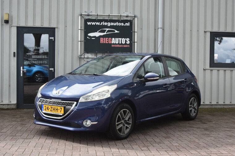 Foto van Peugeot 208 1.2 VTi Envy. Origineel Nederlands, Distributiriem vervangen, Airco, PDC!!