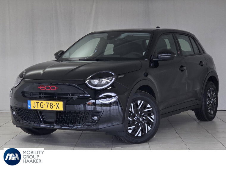 Foto van Fiat 600 600e RED 54 kWh