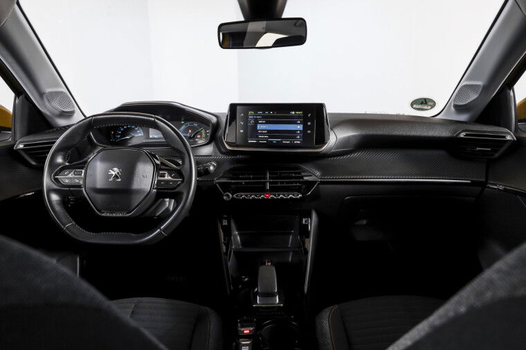 Peugeot - e-208