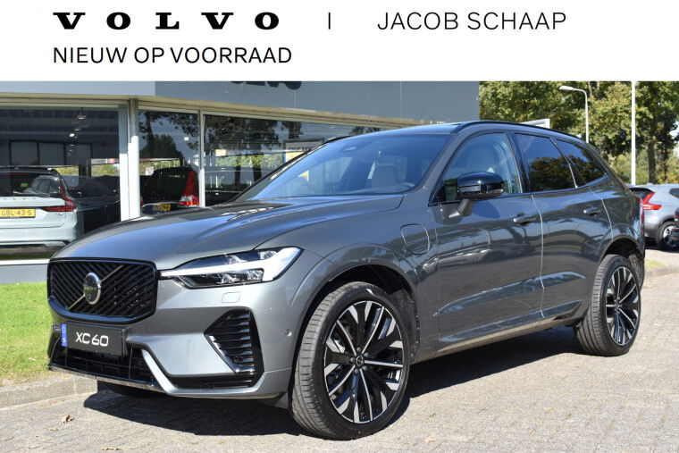 Foto van Volvo XC60 T6 AWD 350PK Plug-in Hybrid Ultra Dark