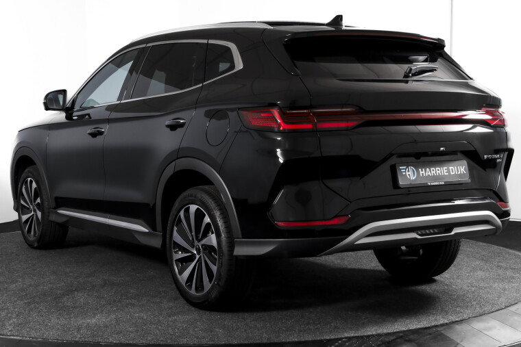 BYD - SEAL U
