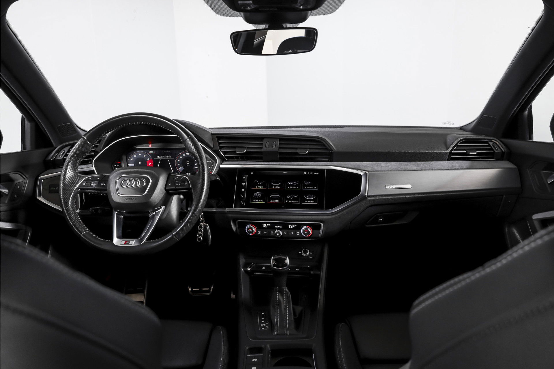 Audi - Q3