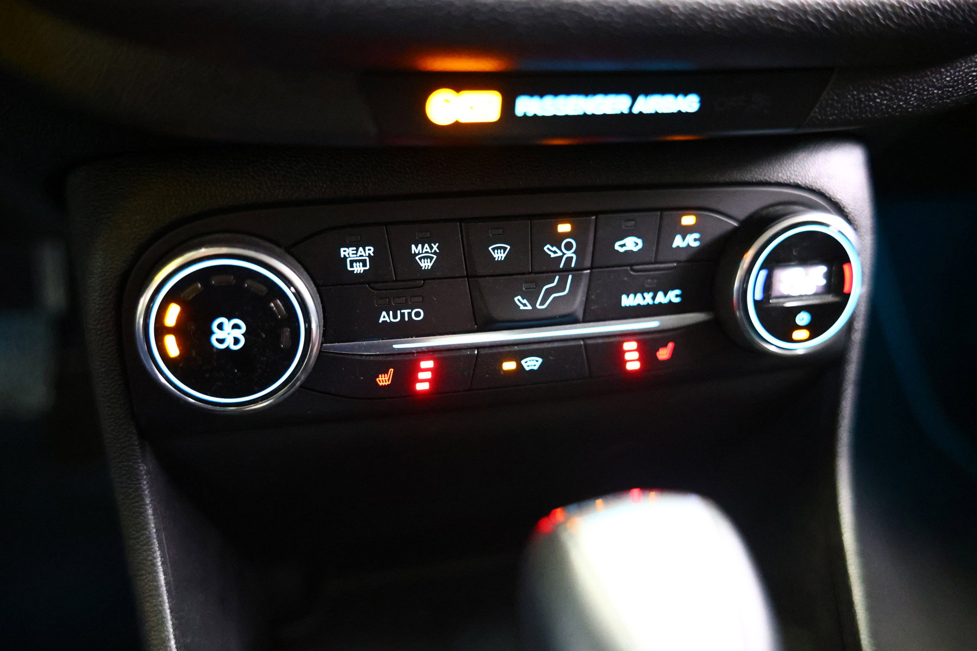 Ford 1.0 EcoBoost Titanium B&O NAVI CLIMA CARPLAY PDC StoelVW PDC PARKass. '18 - foto 22