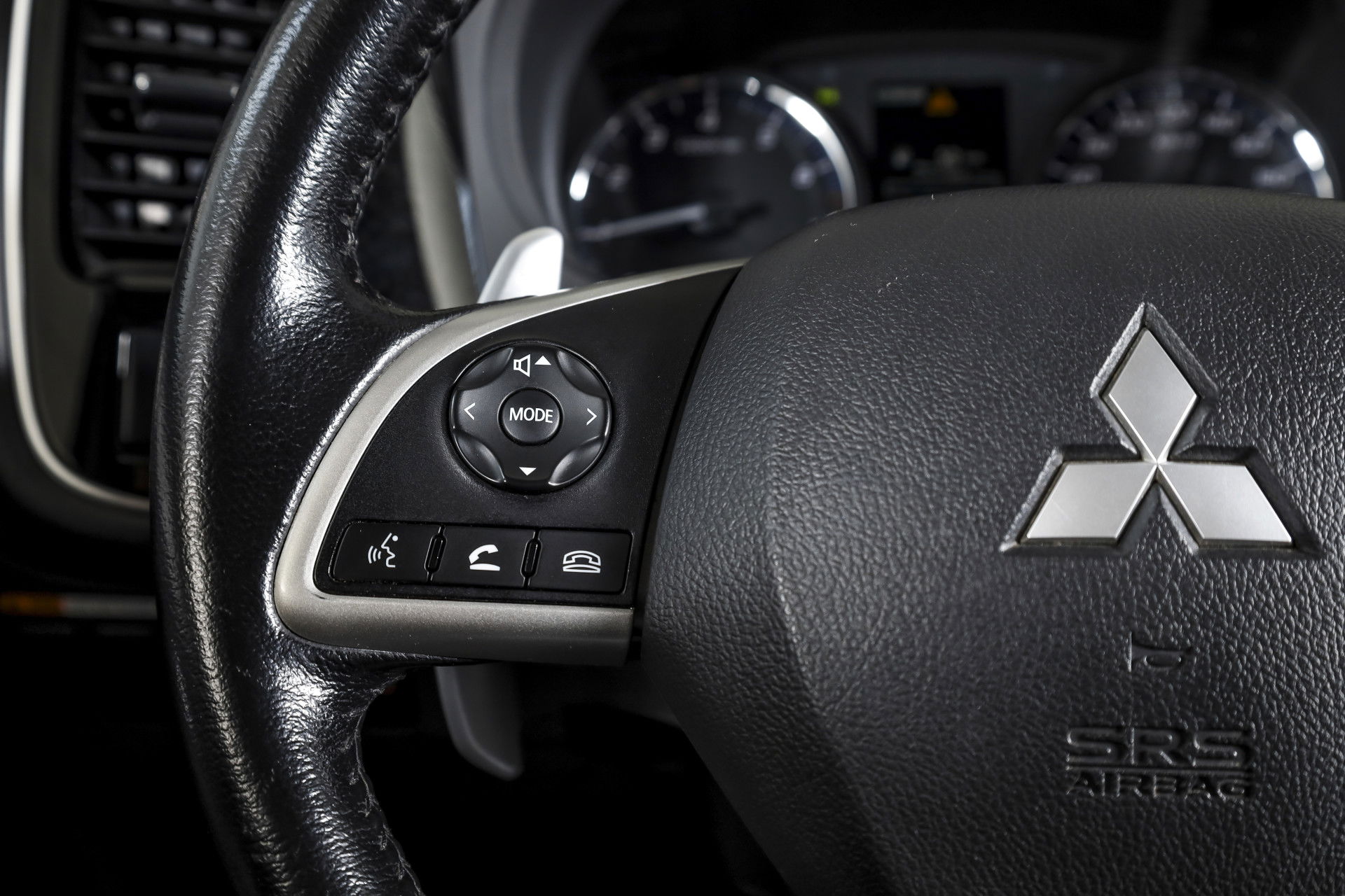 Mitsubishi - Outlander