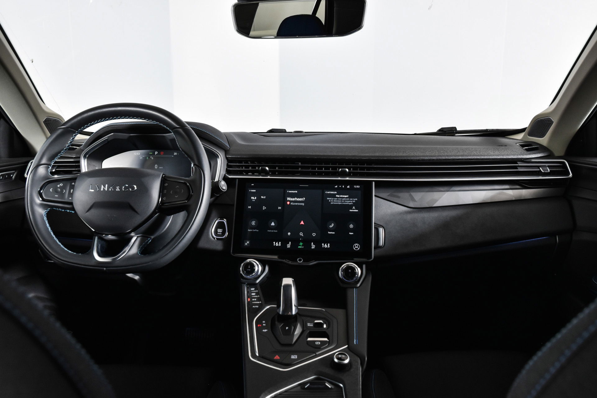 Lynk & Co - 01