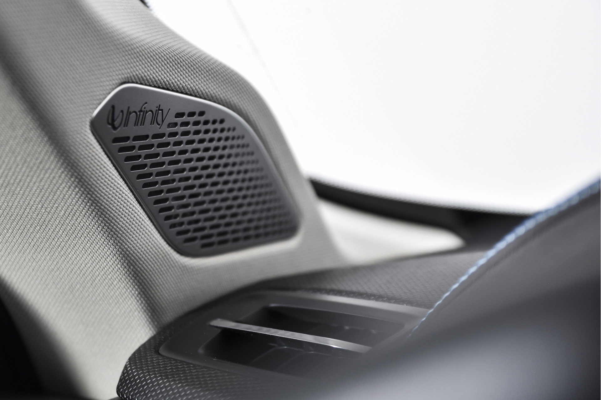 Lynk & Co - 01