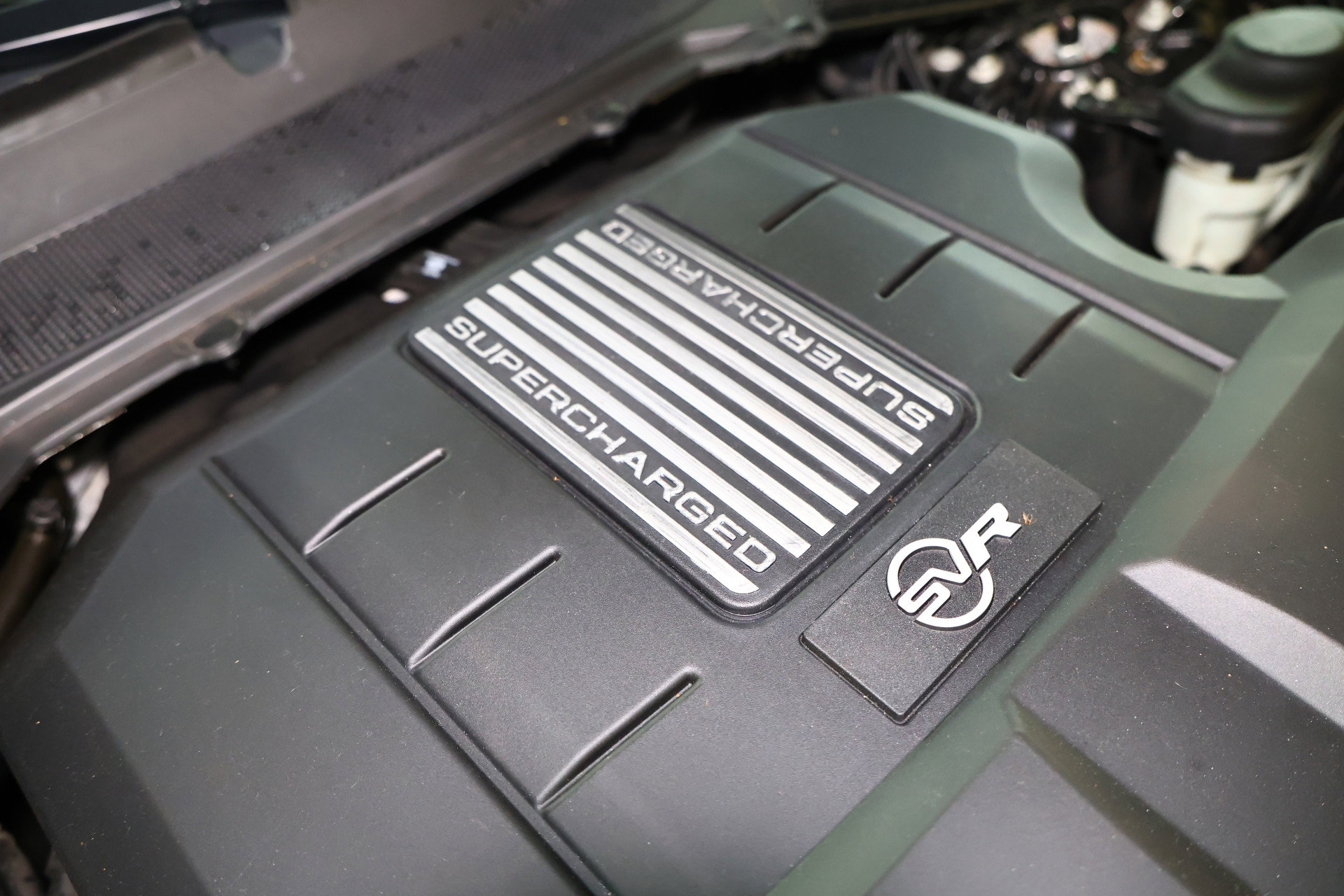 Land Rover 5.0 V8 Supercharged SVR Carbon Edition AVM Full Option! - foto 46