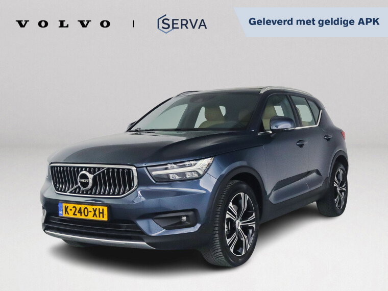 Foto van Volvo XC40 B4 Inscription | Panoramadak | Park assist | Cruise control | Elektrische stoelen