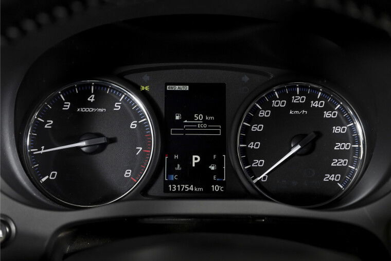 Mitsubishi - Outlander