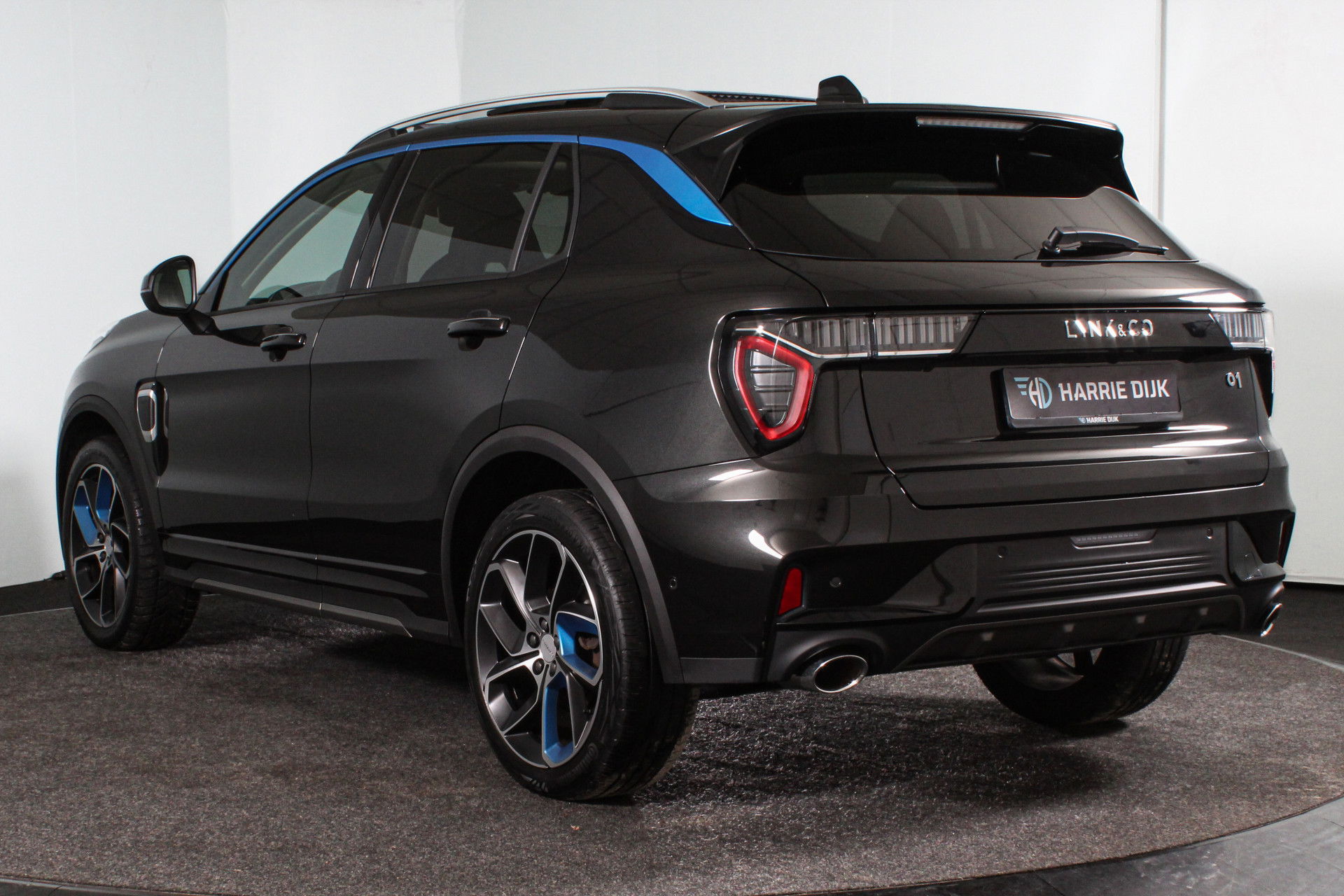 Lynk & Co - 01