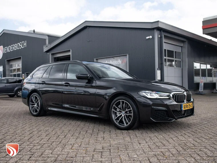 BMW 5 Serie Touring 540d xDrive Business Edition Plus Sensatec