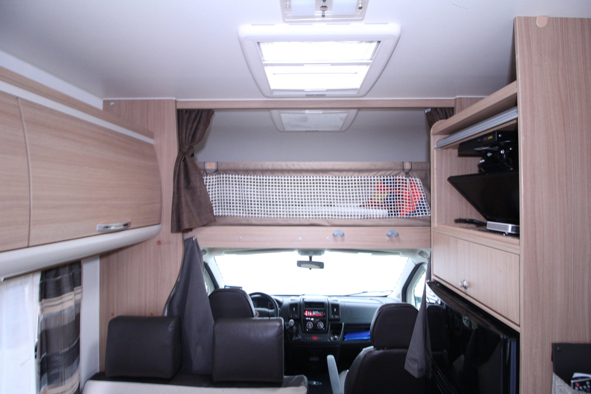 Sun Living A49DF 6 Persoons AVM CRUISE A.CAMERA AIRCO ZONNEPANEEL '14 - foto 23
