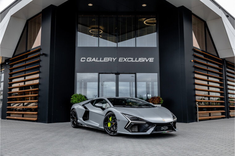 Lamborghini Revuelto