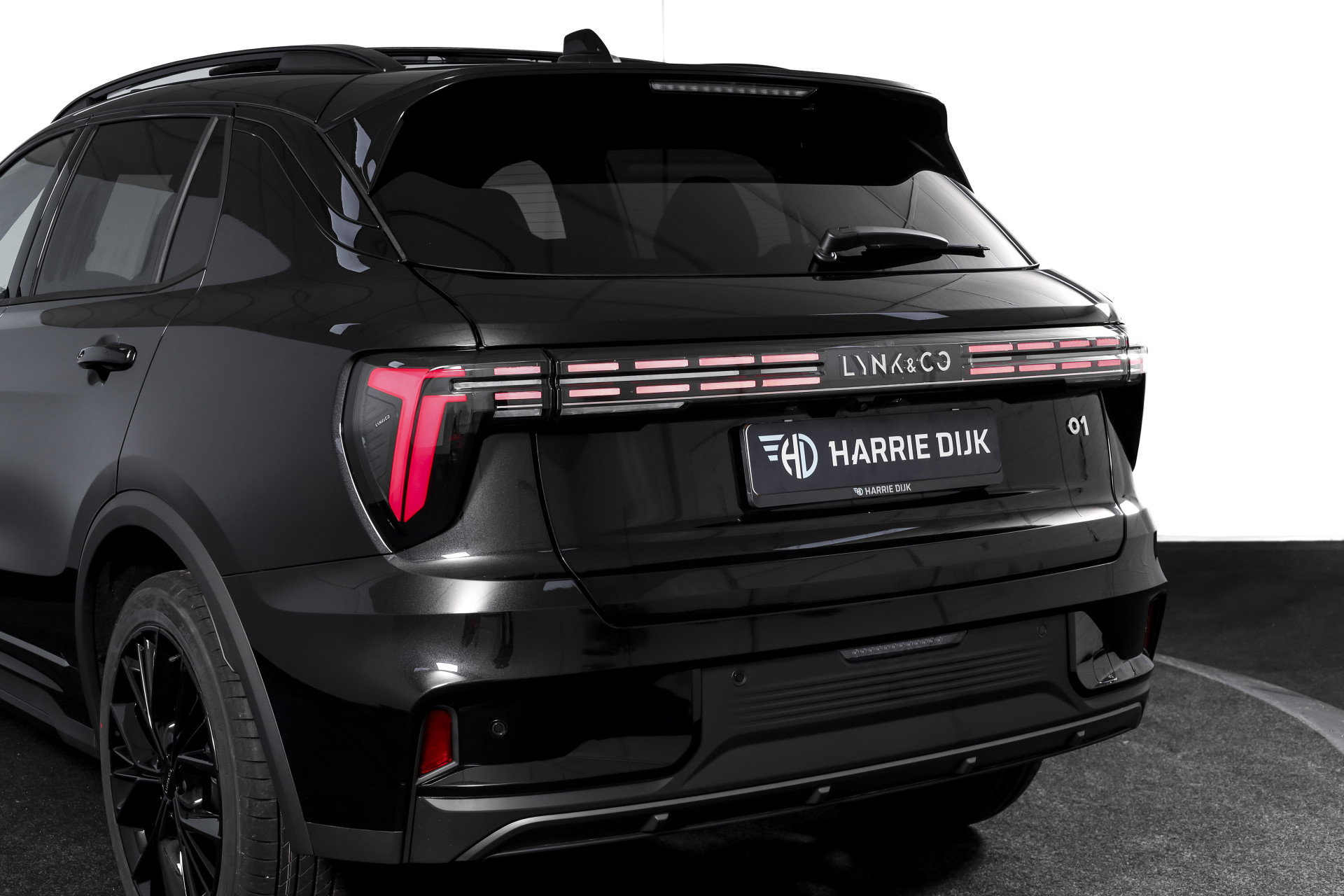 Lynk & Co - 01