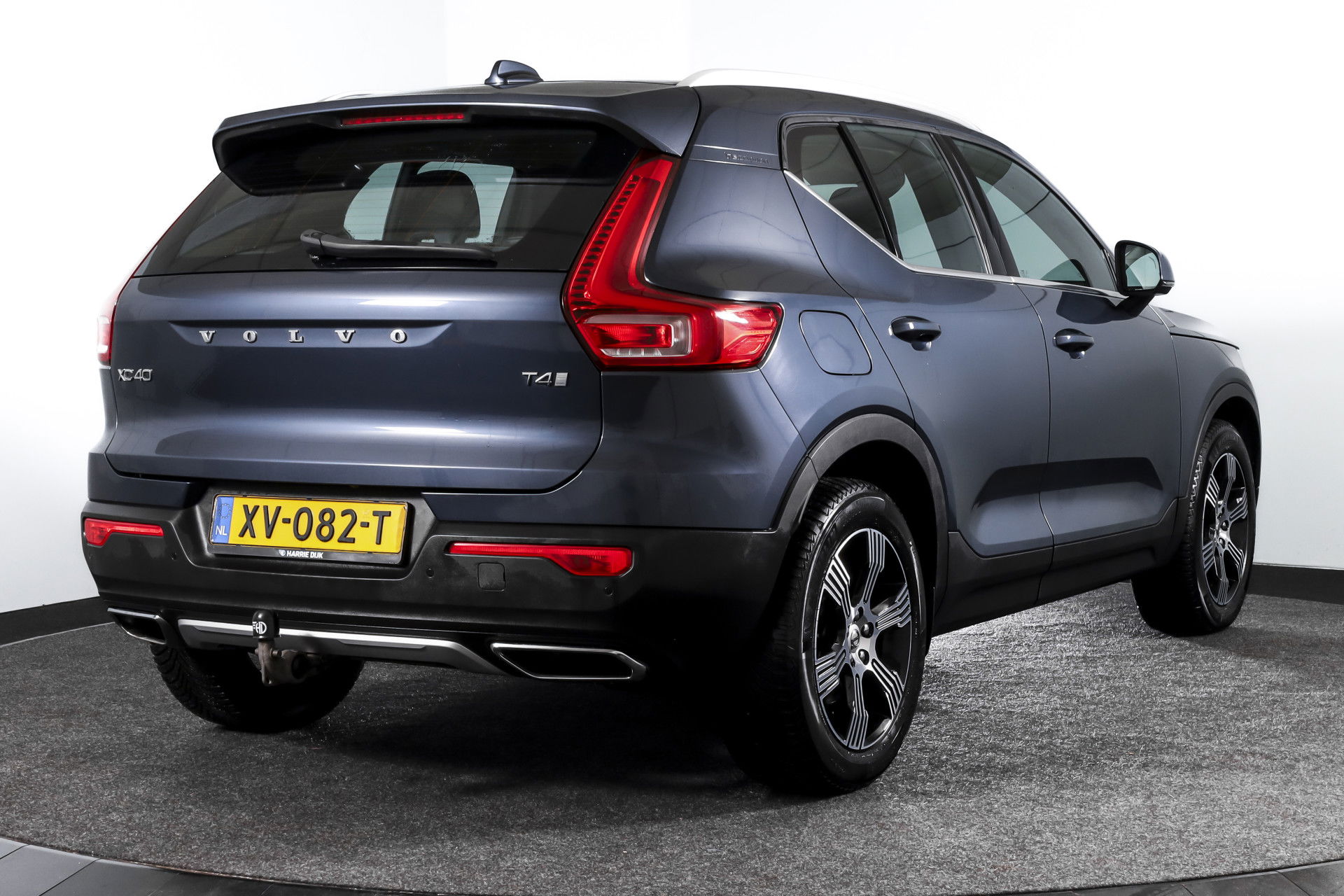 Volvo - XC40