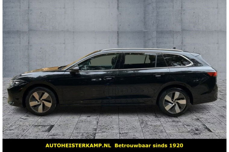 Volkswagen Passat Variant 2.0 TDI 150 PK DSG ACC Trekhaak Massage LED 360 Camera