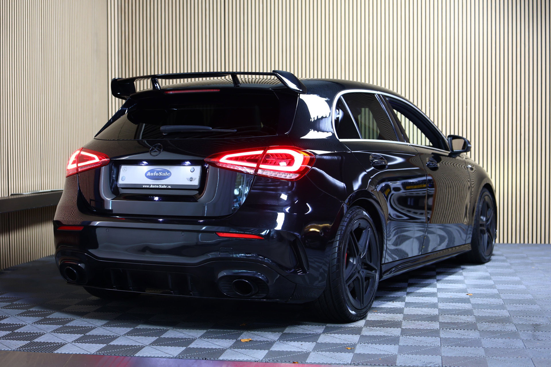 Mercedes-Benz AMG 35 4MATIC PANO NAVI CAMERA VIRTUAL CRUISE CLIMA SFEER STOELVW BT '19 - foto 3