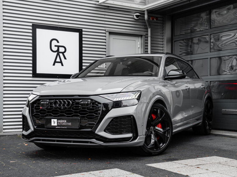 Audi RSQ8