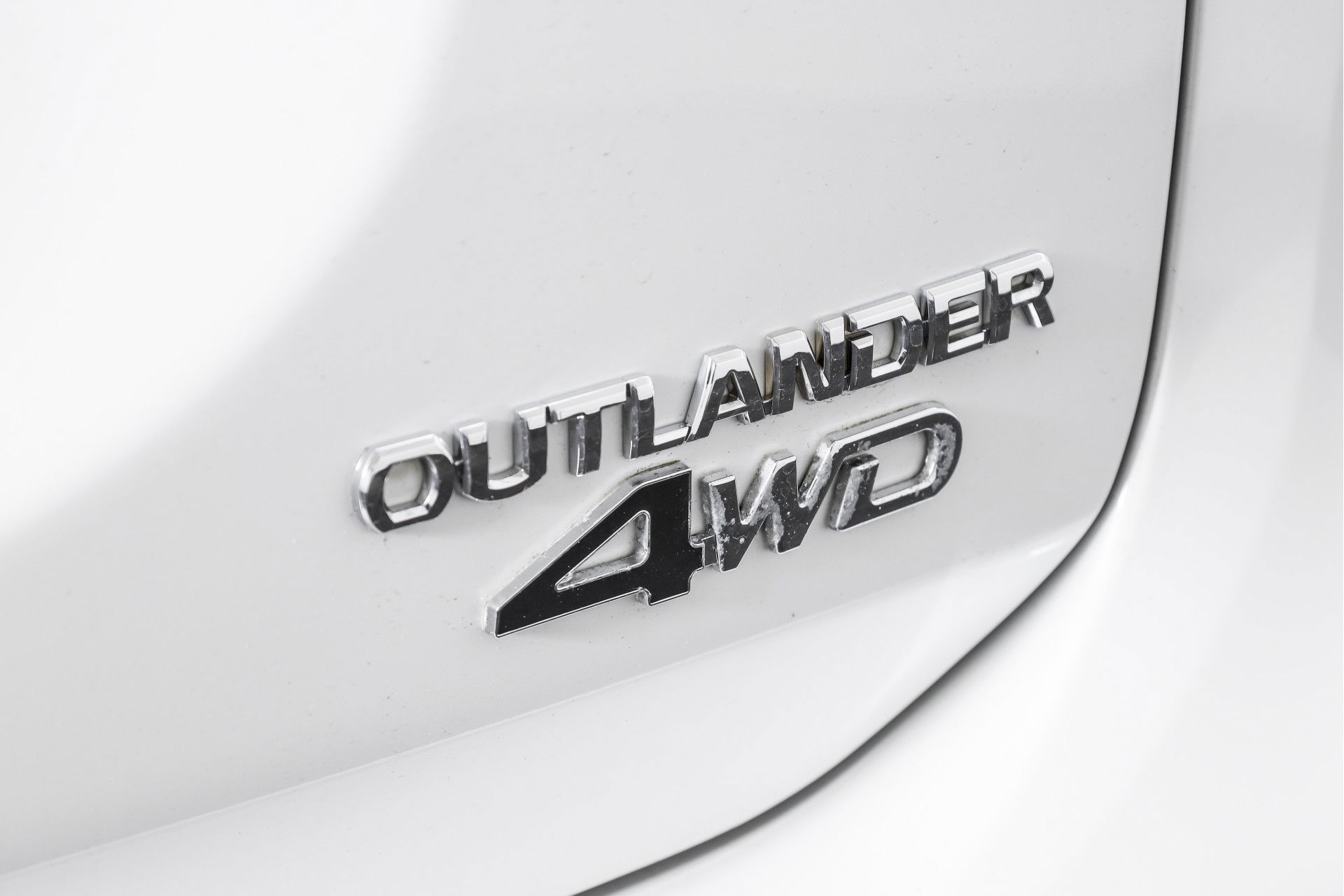 Mitsubishi - Outlander