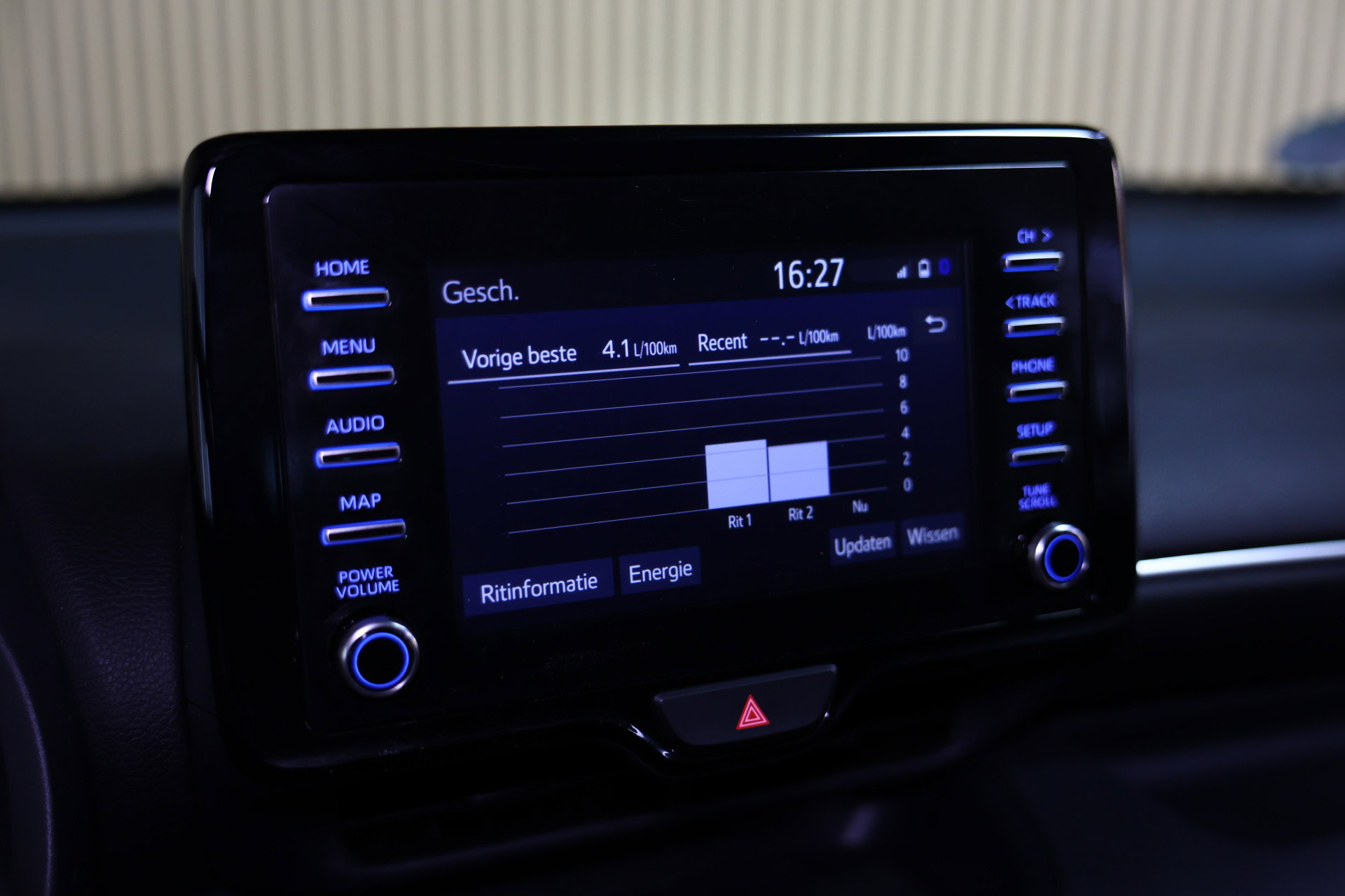 Toyota 1.5 Hybrid Business Plus AUTOM CLIMA CAMERA CRUISE CARPLAY LANE STOELVW '23 - foto 21