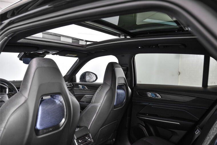 Lynk & Co - 01