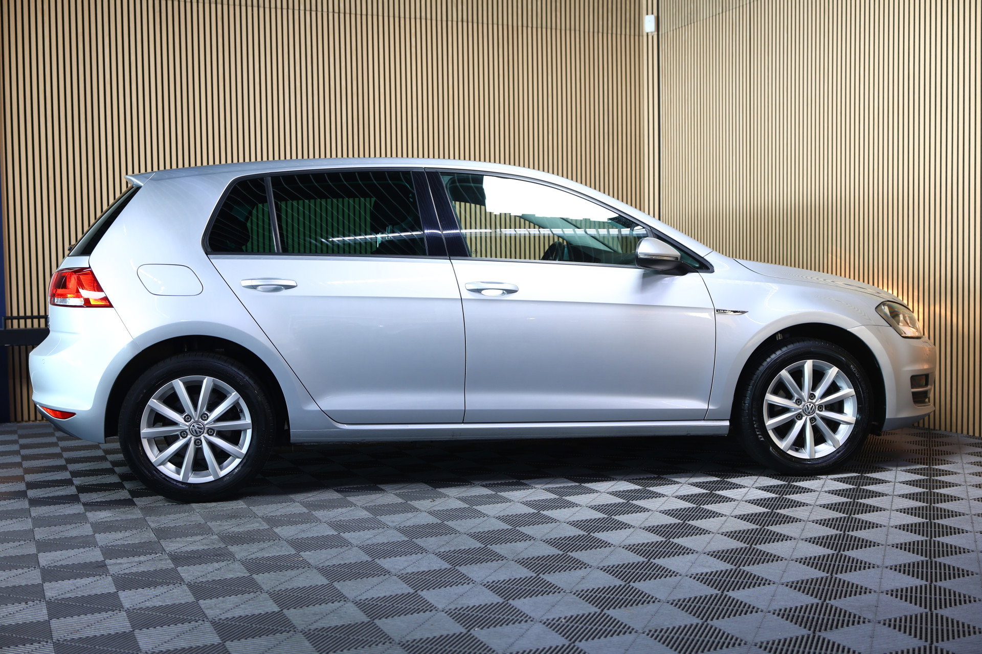 Volkswagen 1.4 TSI Highline LOUNGE AUTOMAAT ECC CRUISE PDC STOELVERWARMING '14 - foto 6